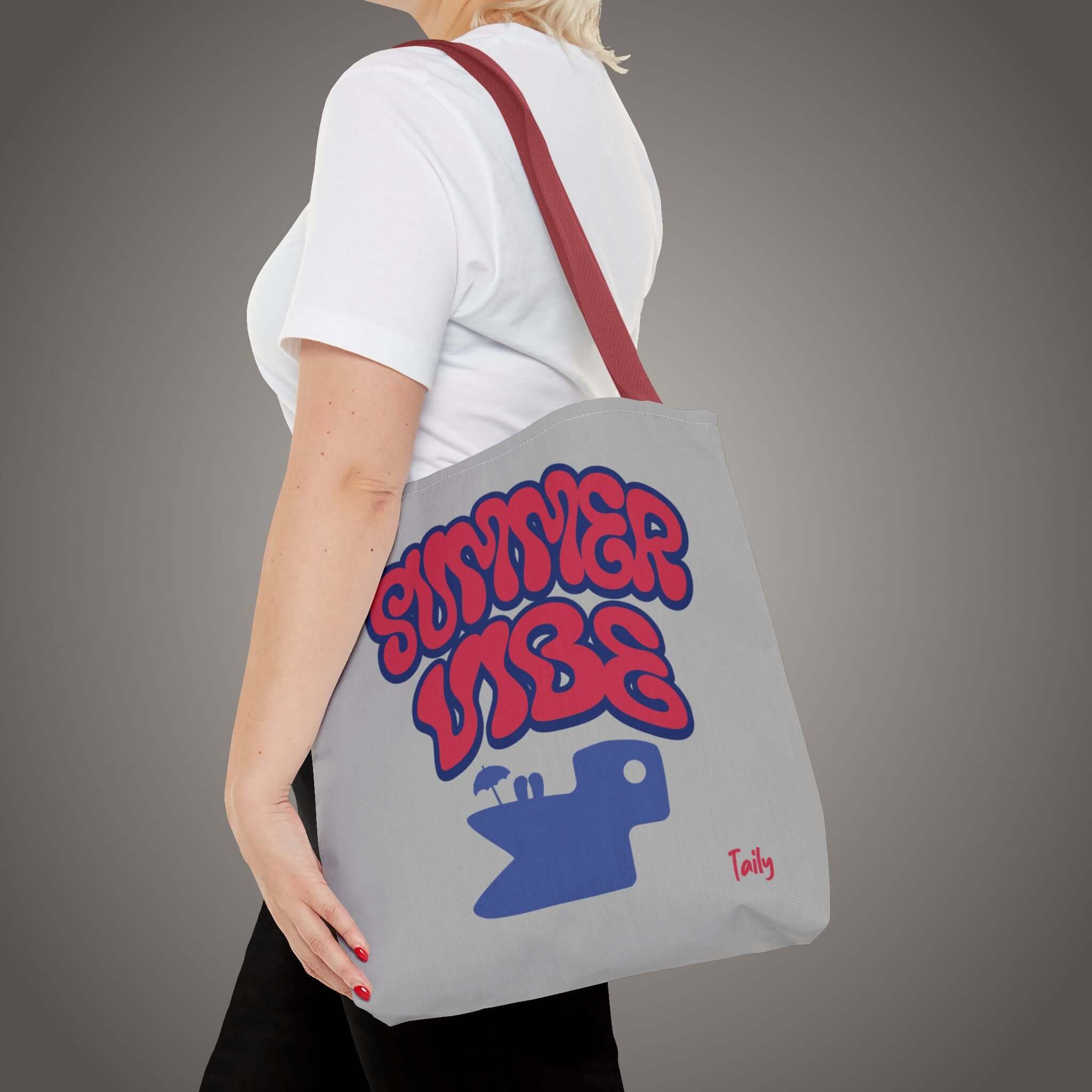 Light grey Summer Vibe tote bag featuring bold retro lettering, perfect for stylish everyday use.