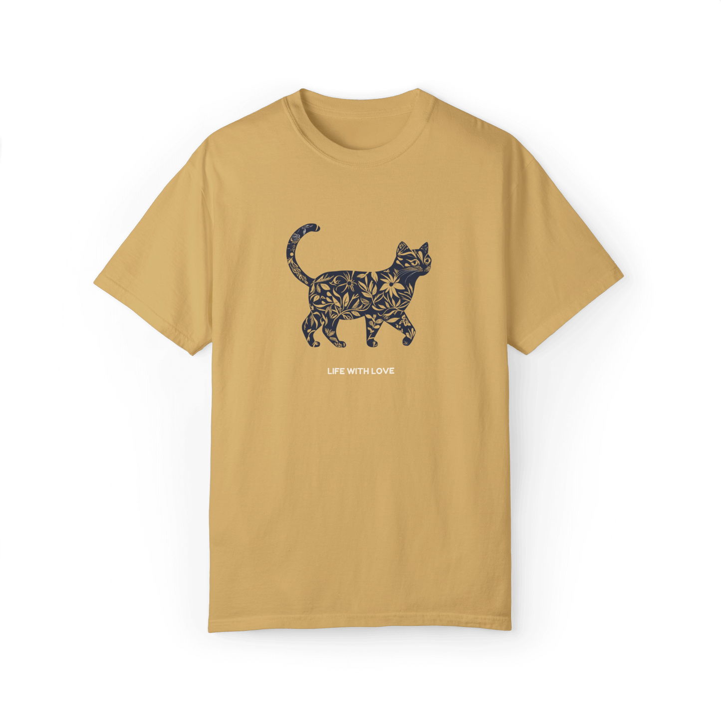 Life with Love Scottish Fold T-shirt - Artistic Cat Design