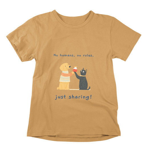 Golden Retriever & Cat Buddy T-shirt - Sharing Moments